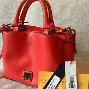 Dooney and Bourke Saffiana leather mini Barstow